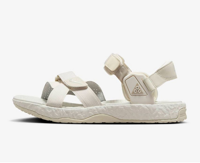 (국내매장판) 나이키 ACG 에어 데슈츠 스트랩 샌들 라이트 본 FN5201-001