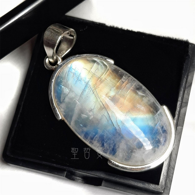 土桑展精選：彩虹月光石925銀墜0214-6號 Moonstone 靜心挖掘的好夥伴