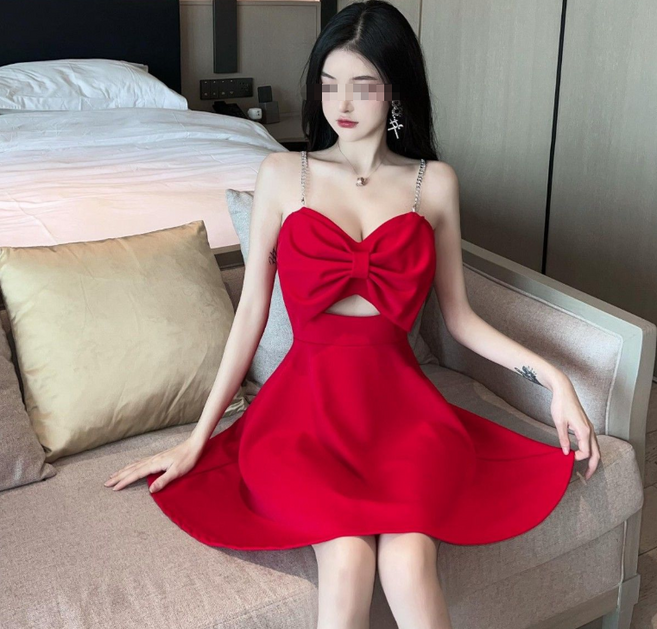 체인지쉬(change she) 여성 리본 포인트 슬림핏 체인 나시 브이넥 미니 원피스