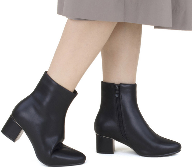 바니플랫 Banyflat 여성 포인트 엣지 앵클 부츠