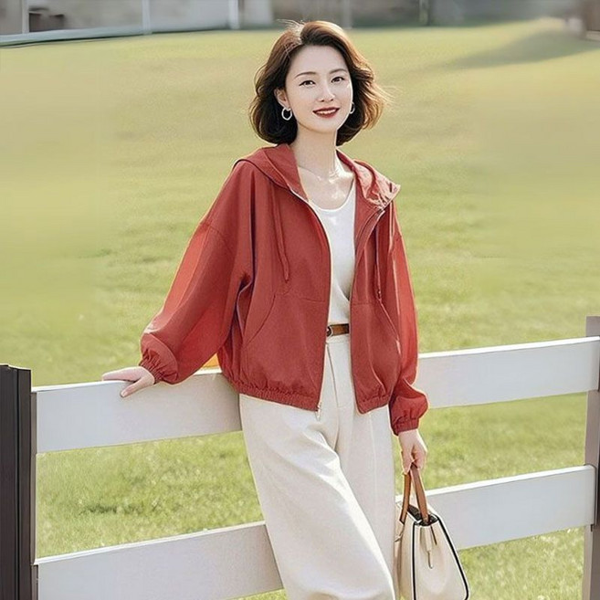 2026夏季短款防曬衫女多巴胺薄款寬鬆連帽上衣小個子休閒防曬外套, L【建議100-115斤】
