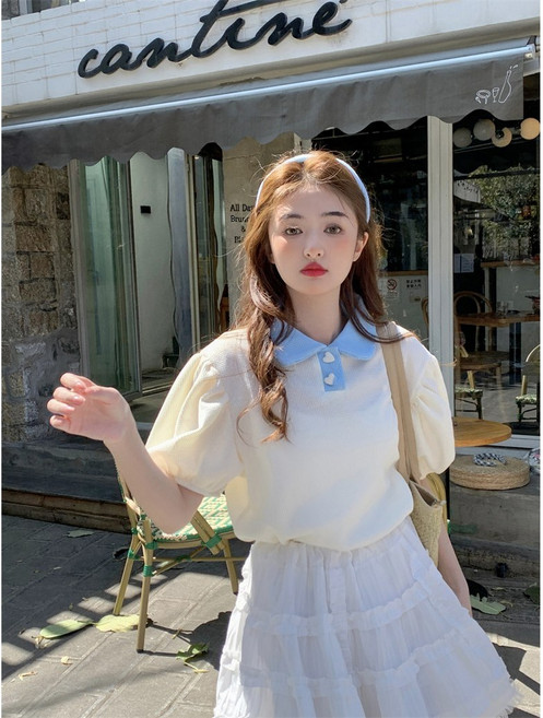 여성 하늘색 소라색 둥근카라 단추 퍼프 벌룬소매 볼륨 벌집 아이보리 여성스런 반팔티