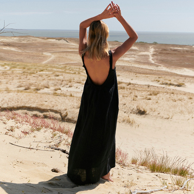 【度假性感】亞麻吊帶長裙 連衣裙 長裙 度假裙 沙灘裙 流蘇裙 寬鬆顯瘦 垂墜飄逸 海邊度假 音樂節穿搭, 黑色