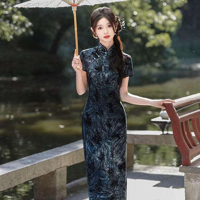 DFMEI 夏秋新款改良絨旗袍新中式大碼長款婚宴禮媽媽