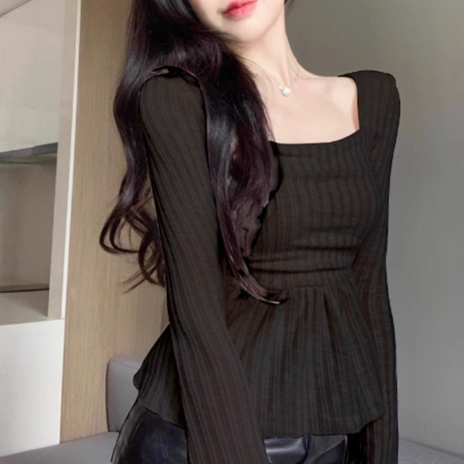 에스알비 프릴 나팔 소매 니트