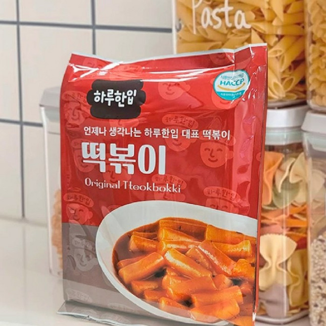 하루한입 즉석조리 떡볶이 (소비기한 26년 8월14일), 1개, 351g