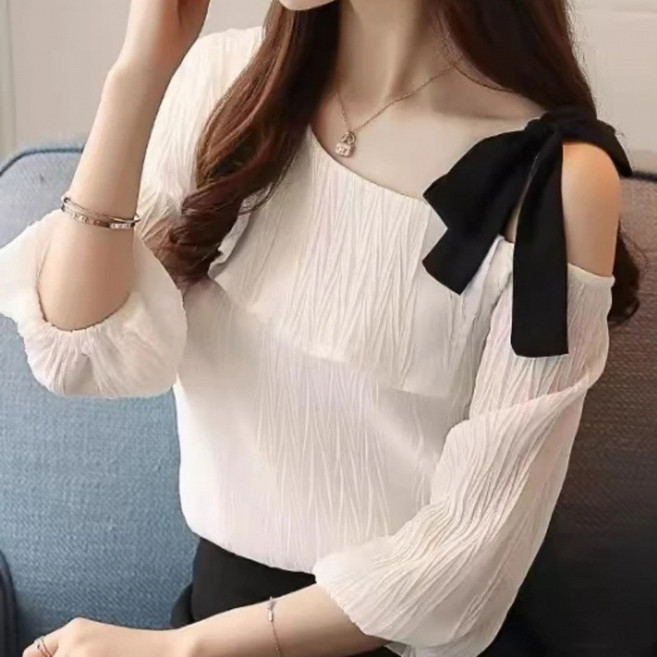 쁘띠꼬모 여성 오프숄더 어깨트임 리본끈 블라우스 N541610