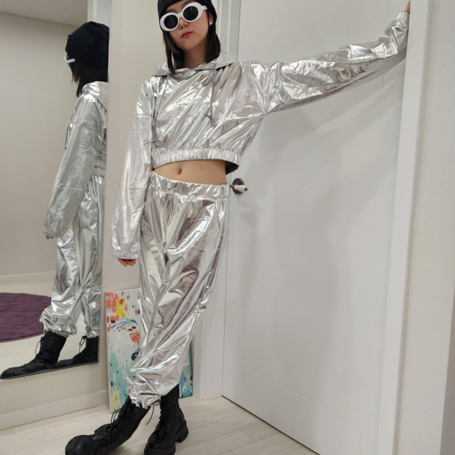 [디디댄스] 메탈 사이버 후드 크롭 셋트 상품 걸스힙합 줌바닷컴 방송댄스 댄스 단체복 무대의상 에어로빅 줌바웨어