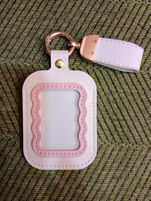 造型鑰匙圈卡套 可放卡片, 米白色, 1個