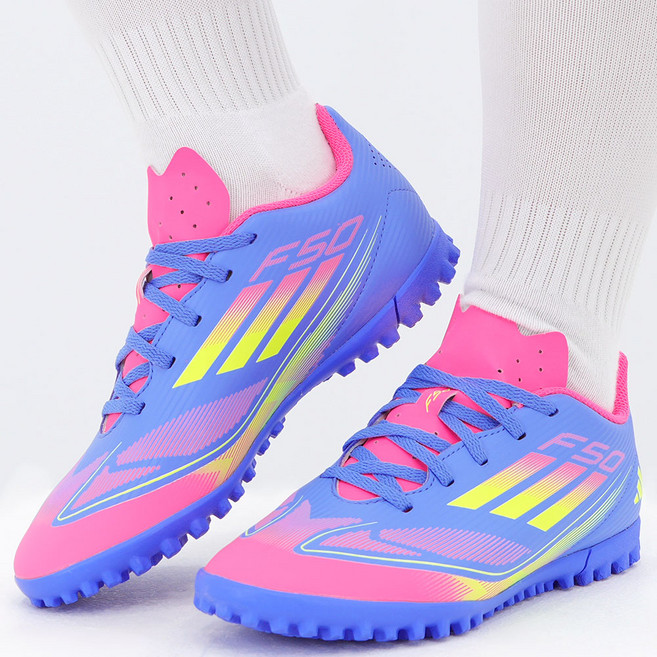 아디다스 아동 풋살화 어린이 TF 축구화 주니어 인조잔디용 맨땅용 터프화 축구교실