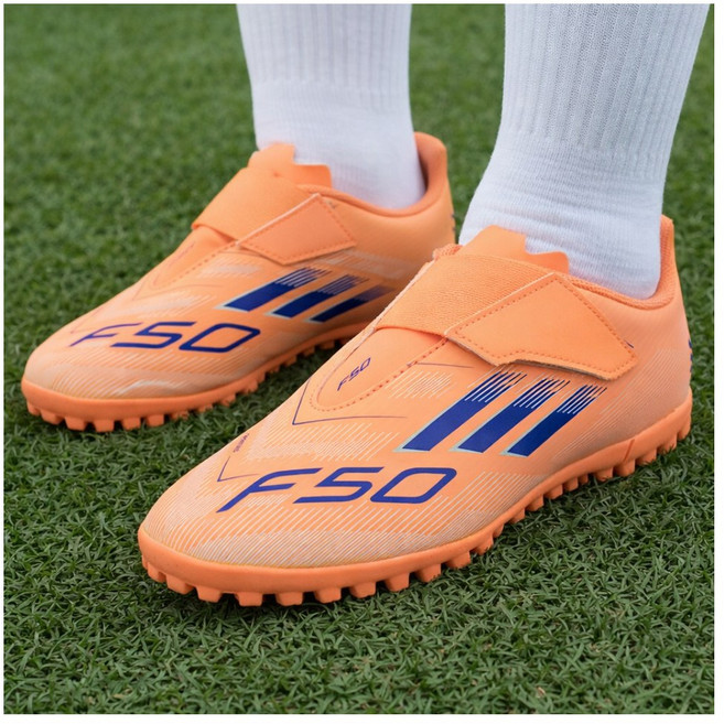 아디다스 어린이 끈 없는 축구화 주니어 벨크로 스트랩 풋살화 TF 터프화 아동 인조잔디 맨땅용 축구 신발