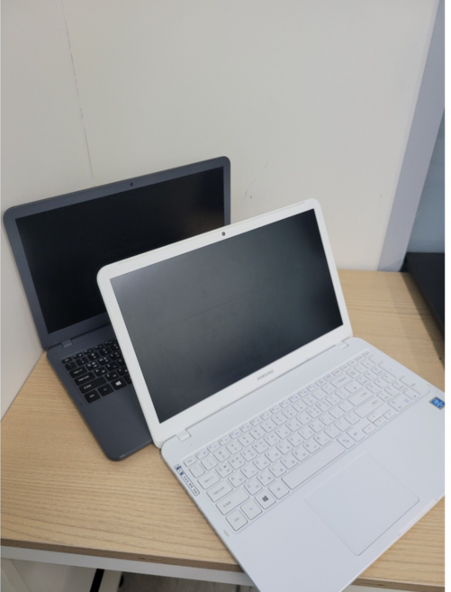 삼성전자 노트북 5 NT550EBE i3-7세대/4GB/128GB/숫자키패드/15.6인치, WIN11 Pro, 4GB, 128GB, 그레이