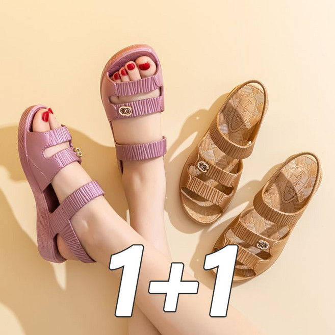 1+1 중년여성 여름샌들 아웃도어 패션 실내 미끄럼 방지 비치샌들 여성 스트랩샌들