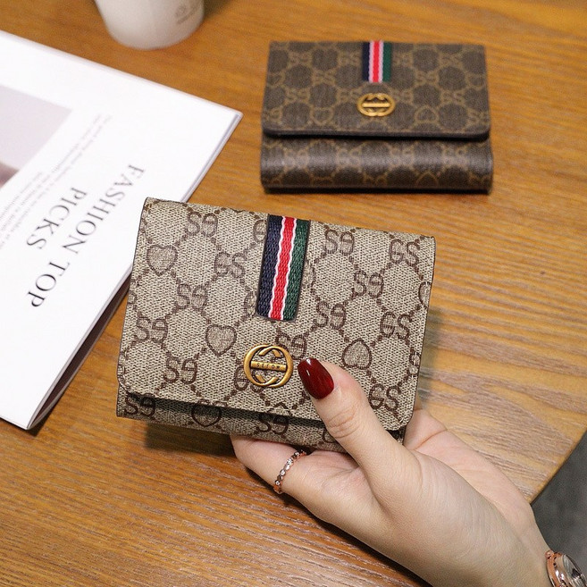 고급스러운 소가죽 여성 럭셔리 3단 카드 반지갑