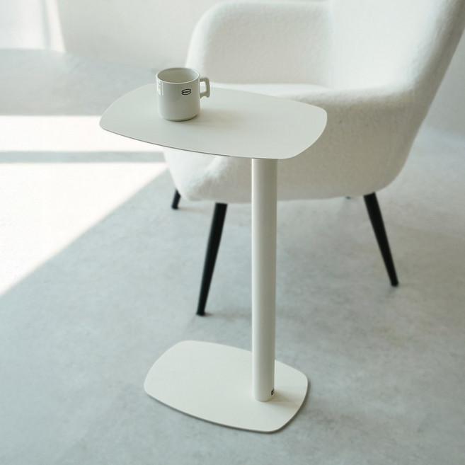 동서가구 무토 철제 사이드 테이블 DF926789, 아이보리