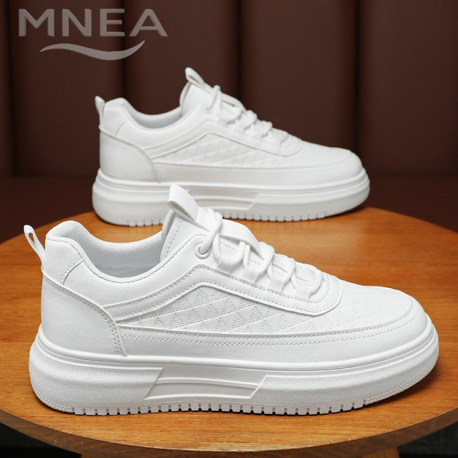 MNEA 남성 화이트 스니커즈 통기성 좋은 발편한 경량 데일리 운동화