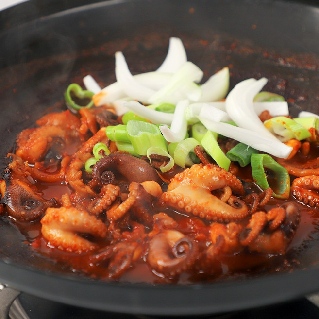 매콤한 일품 양념 쭈꾸미볶음, 6개, 300g