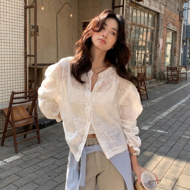 유니크코코 퍼프소매 벌룬 자수 블라우스 봄 여름 5856