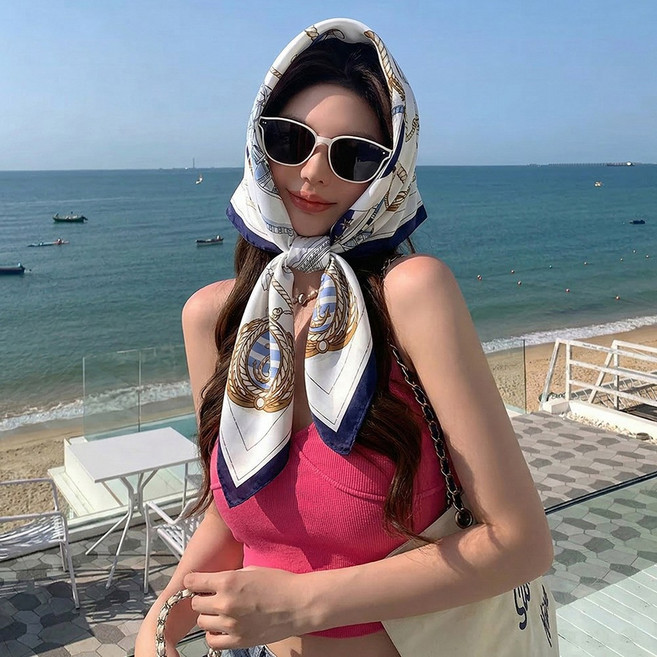 여성 실키 사각 스카프 두건 헤어 반다나 머플러 봄나들이 여자 패션 코디