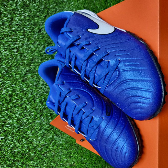 나이키 풋살화 티엠포 레전드 10 프로 TF 발목양말증정