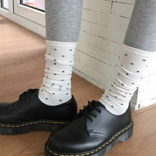 블루씨티 2기장 듀오 도트 패턴 데일리 하이 니삭스 롱 양말