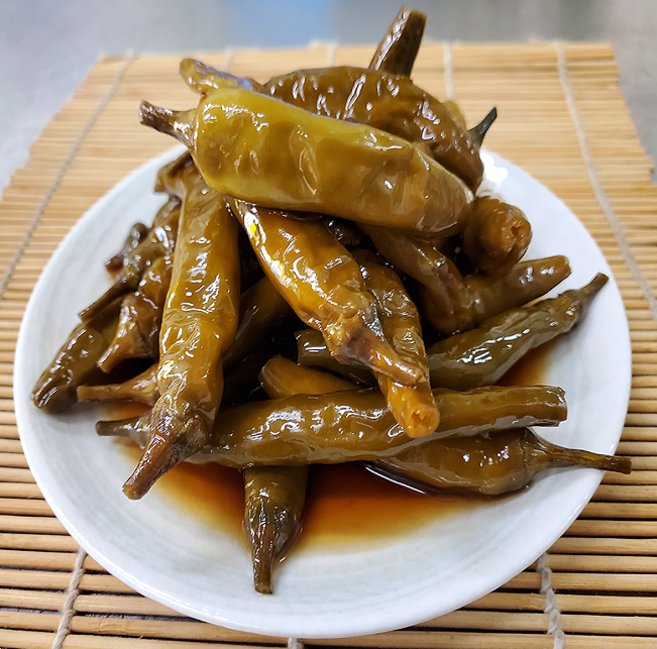우리농산물 청양골 고추장아찌/무장아찌/깻잎장아찌/마늘장아찌 500g 중 택1 / 산지직송, 고추장아찌500g(맵지않은맛), 1개