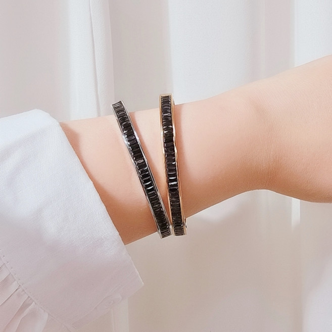 주문폭주/두께2가지ver.볼드 셰릴비 5미리 블랙에디션 테니스 파베 큐빅 써지컬스틸 뱅글 팔찌