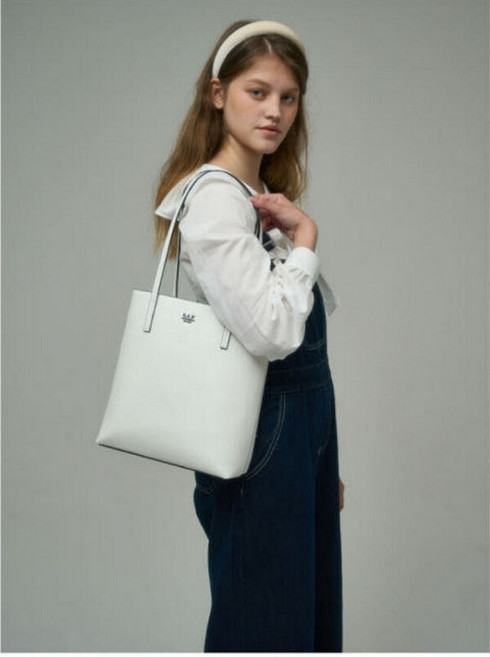 랩 LAP LAP 카일리_미들 숄더백 AP7AB204 (P003755584)