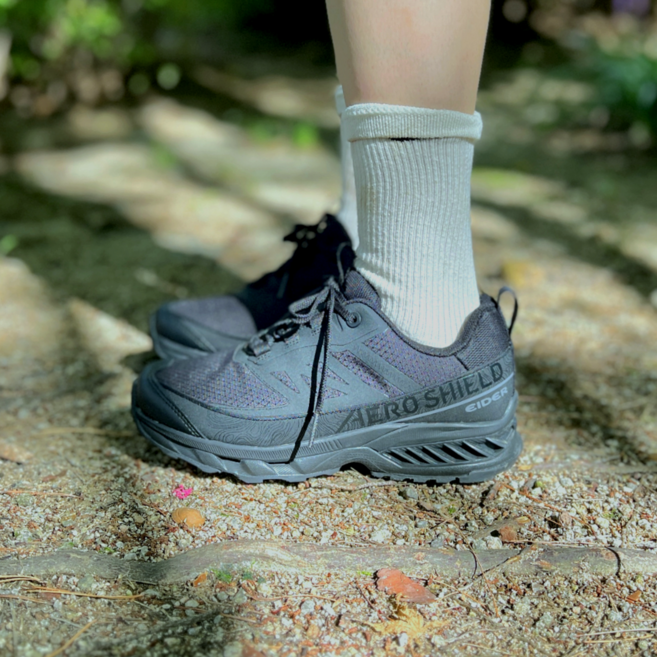 아이더 QTAS 퀀텀 고어텍스 여자 트레킹화 등산화 하이킹화 워킹화 트레일 발편한 블랙