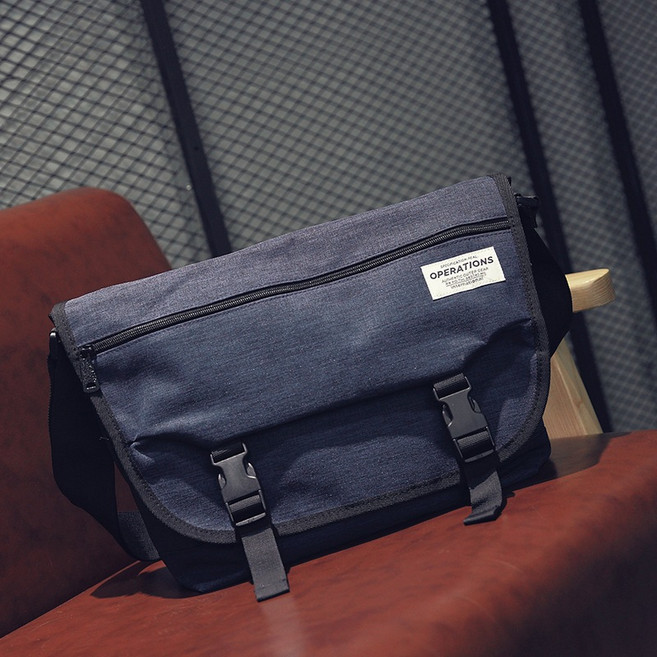 OPERATIONS 郵差包 輕量防潑水側背包 休閒單肩斜挎包 學生帆布包, 深藍色