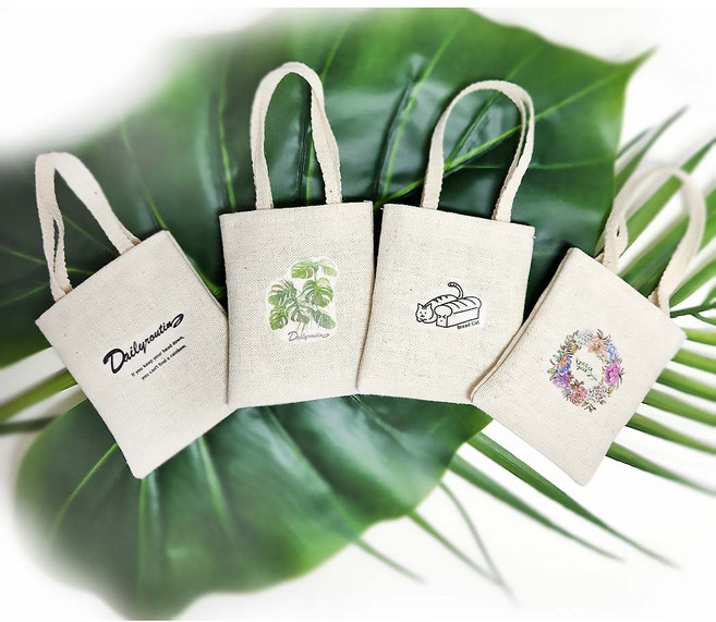 캔퍼스 가방(에코백)-인형용-그림4가지 택1- 패션로얄티 포피파커 미미제니 실크스톤 모모꼬 누페이스 모모꼬 미니어쳐가방, 식빵캣, 1개