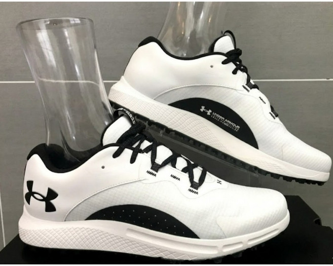 언더아머_스포츠 기능성 골프화 스파이크 리스 남성 White 네버웻 차지드 쿠셔닝 TM3026399 수평 접지력 GOLF 슈즈