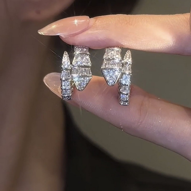 Komorebi 큐빅 귀걸이 뱀 모양 링귀걸이 S925은침EH1644