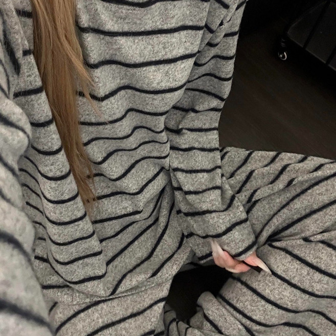 여성 잠옷 상하의 세트 캐주얼 가을 겨울 도톰 홈웨어 실내복 루즈핏 따뜻한 스트라이프 기모 파자마 세트 RSH