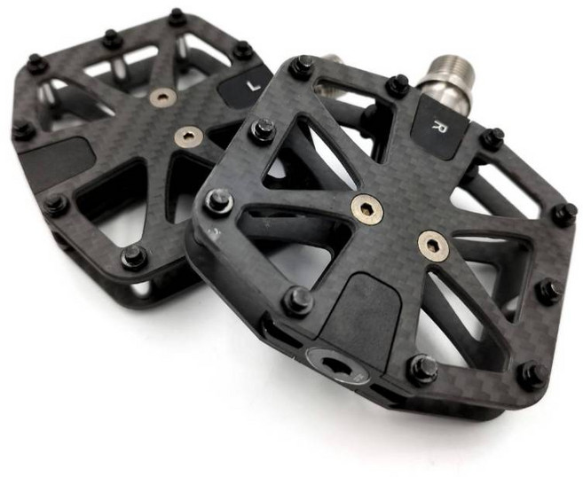 單車元素 碳纖維踏板 214g 鈦軸 台灣公司貨