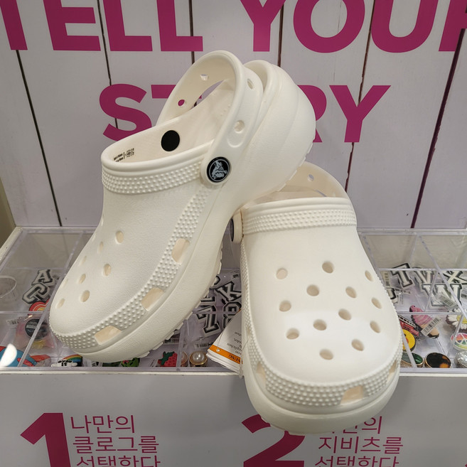 크록스 *히트상품* 조기품절* 우먼 4cm웨지샌들 클래식 플렛폼 클로그 화이트 206750-100
