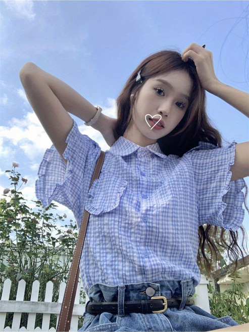 러블리한 깅엄체크 프릴 소매 반팔 셔츠 블라우스 시원한 여름 데일리룩 데이트룩 귀여운 포켓 포인트 여성 상의 캐주얼 체크남방 가벼운 소재 페미닌 스타일 크롭 셔츠 20대