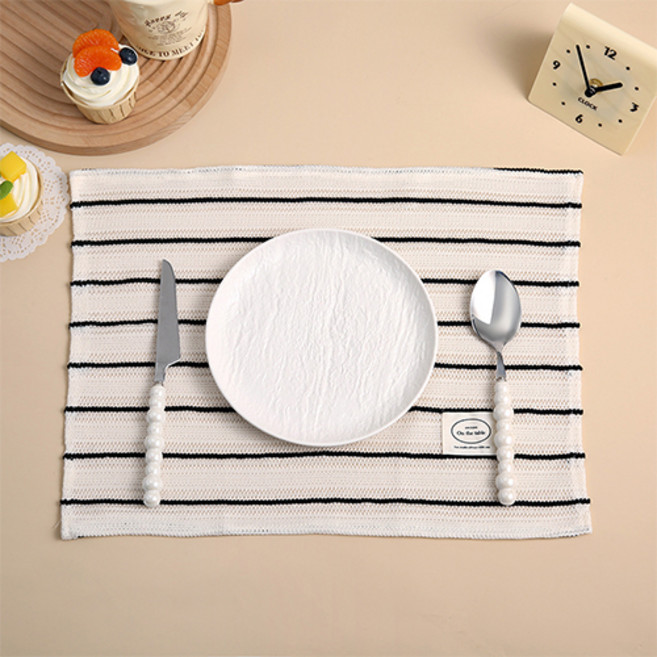인스타 감성 니트 퀄트 펀칭 흑백 스트라이프 식탁 테이블 매트 테이블보 P172, 1개, 36*46cm