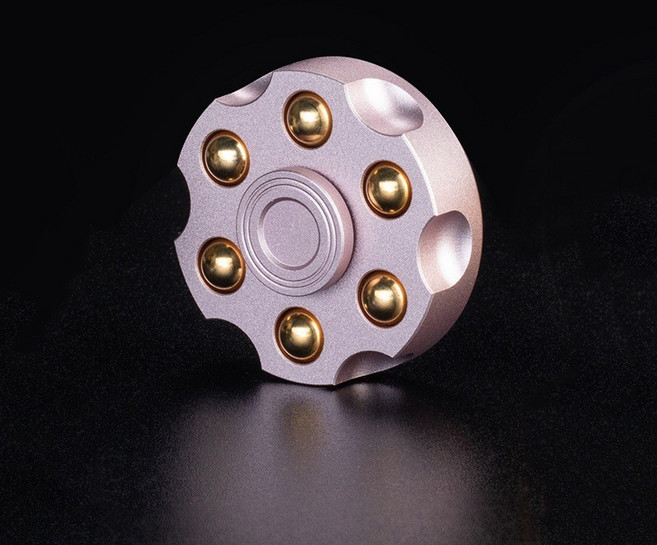 指尖陀螺 左輪彈夾造型 減壓旋轉玩具 不鏽鋼合金, 1個, 玄武銀.,左輪彈夾+超級順滑+無限轉動+桃園發貨