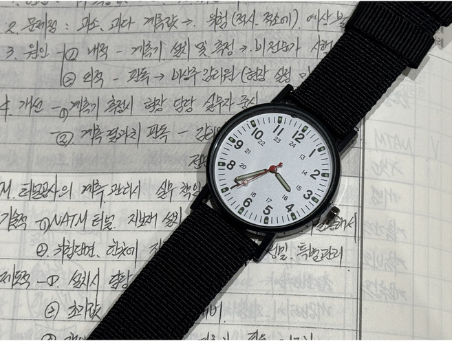 라잎디 집중력 올려주는 저소음 시계 자격증 수능 시험용 직업 업무용시계 간호사 군인 추천