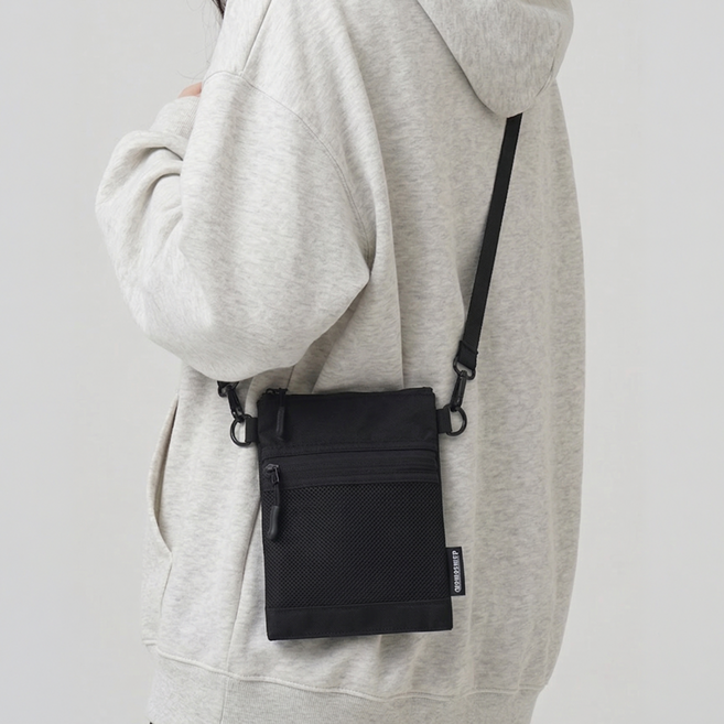 [담앤드솜 담솜온] 네트 미니 크로스백 여행용 슬링백 힙색 메신저백 사코슈백 생활방수 남녀공용