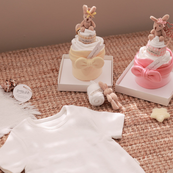 [출산백일선물] 우이동금손 마이러브 아기옷 케이크 [포장+쇼핑백동봉]