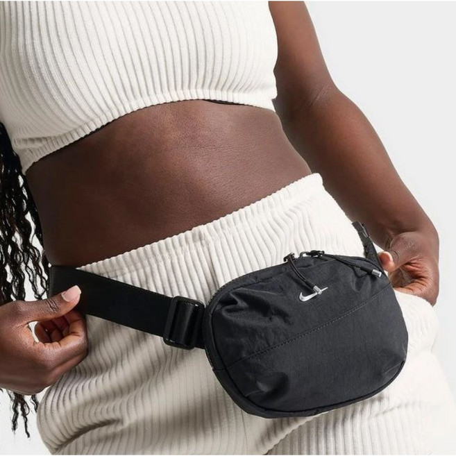 나이키 아우라 크로스바디 힙색 블랙
