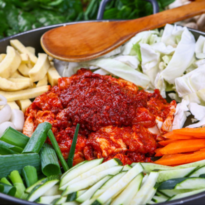 우리농 춘천 양념닭갈비 500g, 춘천 양념닭갈비 1kg + 추가 소스 120g, 1kg, 1개