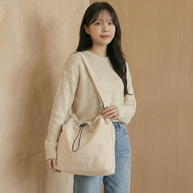 데일로엔 여성 데일리 크로스백 캐주얼 숄더백 가벼운 나일론 가방