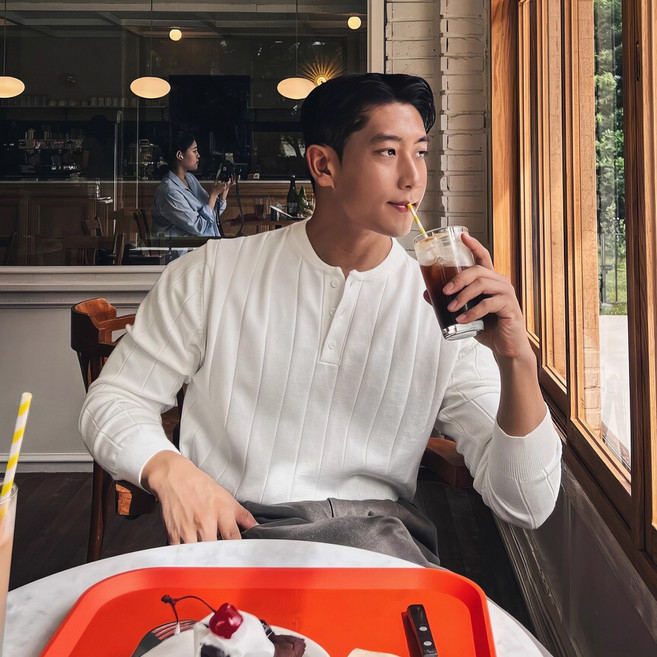 Gradle남자 헨리넥 카라 니트 머슬핏 긴팔 스웨터 데일리 남성 니트티 티셔츠 맨투맨