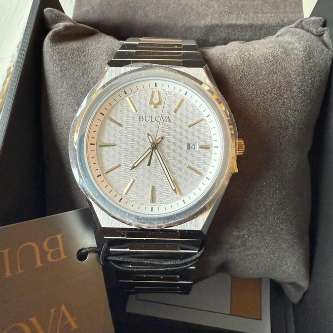 [Bulova] 부로바 시계 남성용 98B424 투톤 스테인리스 스틸 쿼츠 날짜