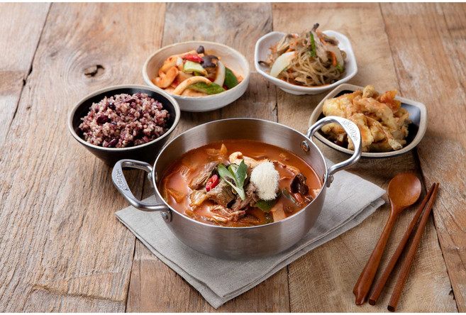 버섯잔치집 얼큰 버섯전골 밀키트 (3인분), 800g, 1개