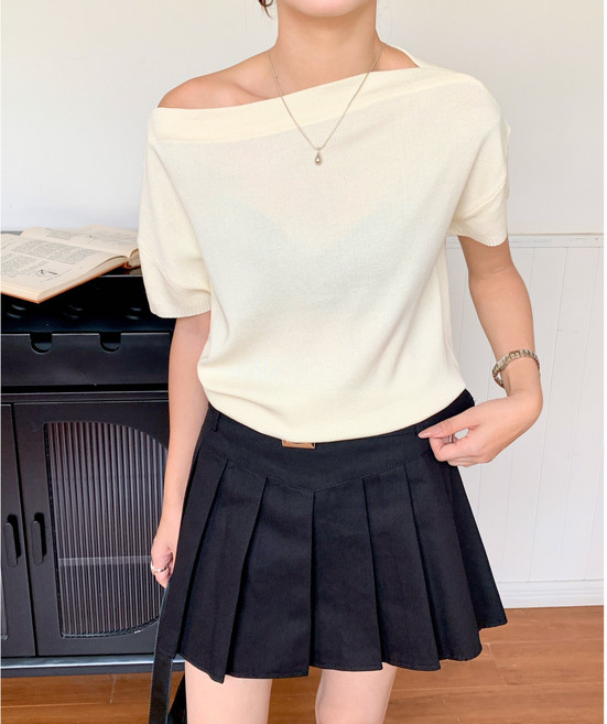 오프숄더 드레이프 니트 반팔 여성의류 여자블라우스 하객룩