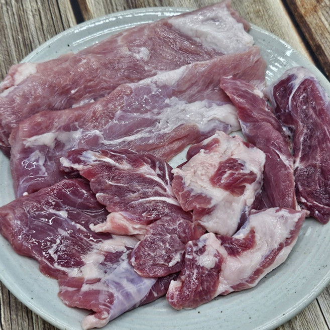 산청 흑 돼지 뒷고기 지리산 흑 돼지 특수부위 지리산흑돈 흙돼지 돼지부속 구이 짜투리고기 자투리고기, 1개, 500g